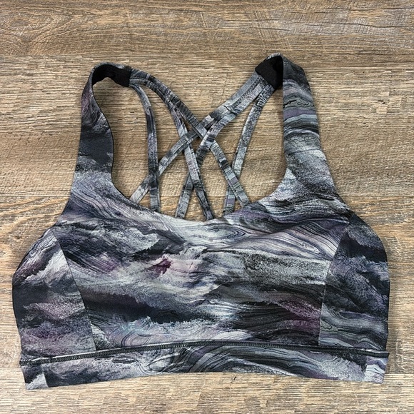 Lululemon Free to Be Serene Sports Bra Size 4 - Picture 4 of 8